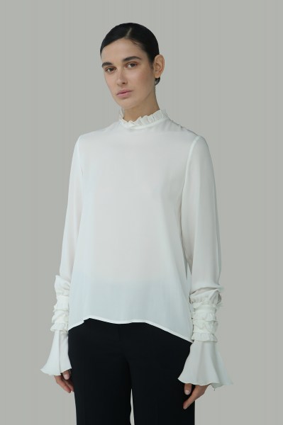 Blusa gorgiera FW25C05 01