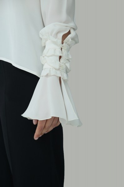 Blusa gorgiera FW25C05 02